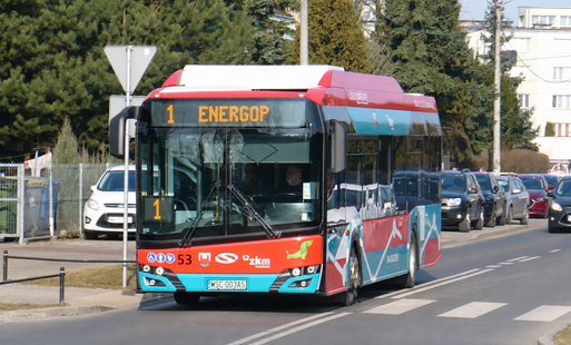 Autobus linii nr 1 na ul. Księcia Janusza w Sochaczewie